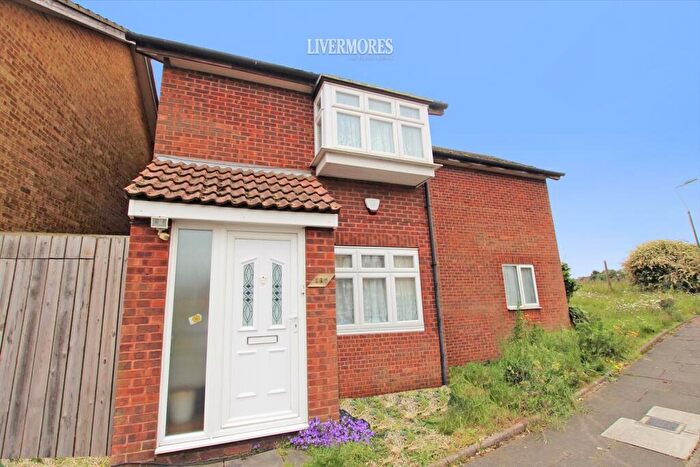 2 Bedroom Semi-Detached House To Rent In Shearwood Crescent, Crayford, Kent, DA1