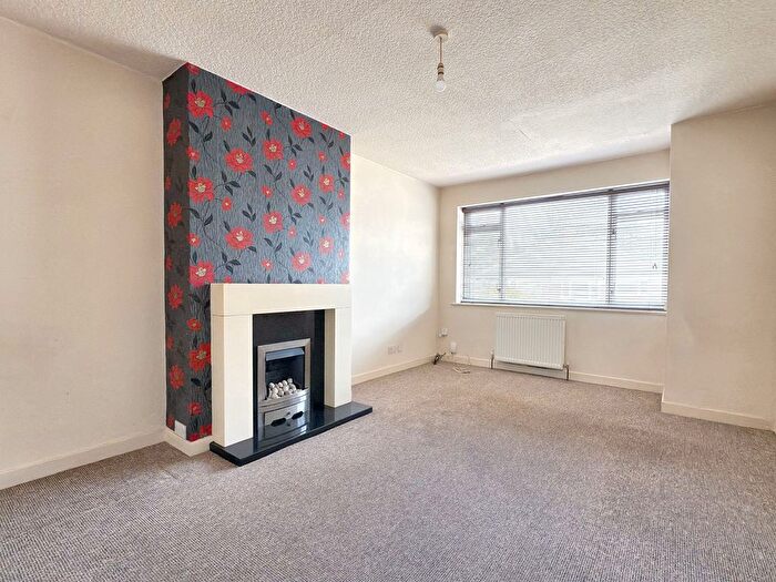 2 Bedroom Bungalow For Sale In Woodfield Road, Harrogate, HG1