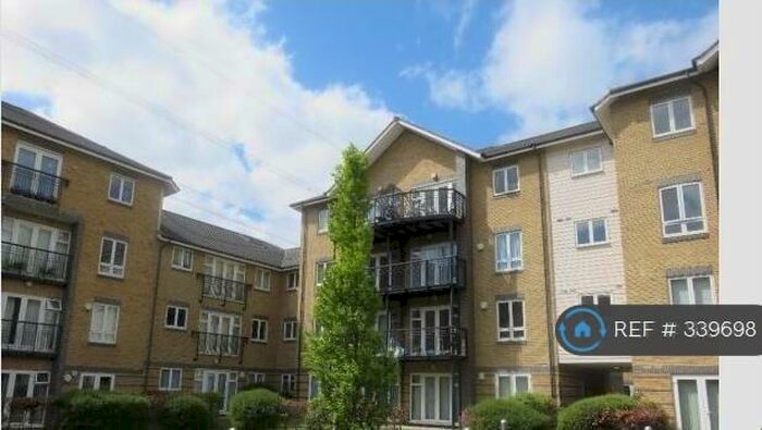 3 Bedroom Flat To Rent In Chafford Hundred, Grays, RM16
