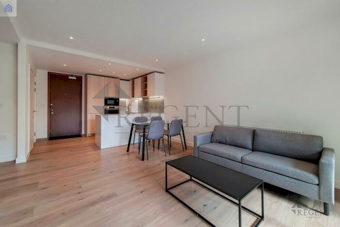 2 Bedroom Apartment To Rent In Blenheim Mansions, Mary Neuner Road, N8