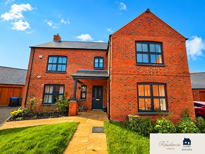 5 Bedroom Detached House For Sale In Paddock Way, Great Glen, LE8