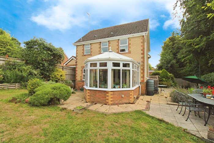 3 Bedroom Detached House For Sale In Hawkins Meadow, Marlborough, SN8