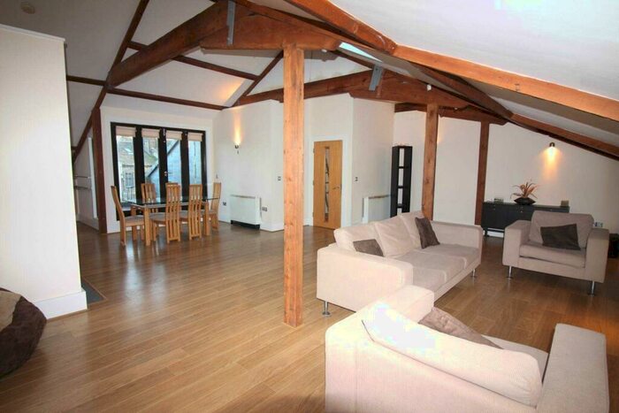 2 Bedroom Penthouse To Rent In Cumin Court Penthouse., HD9