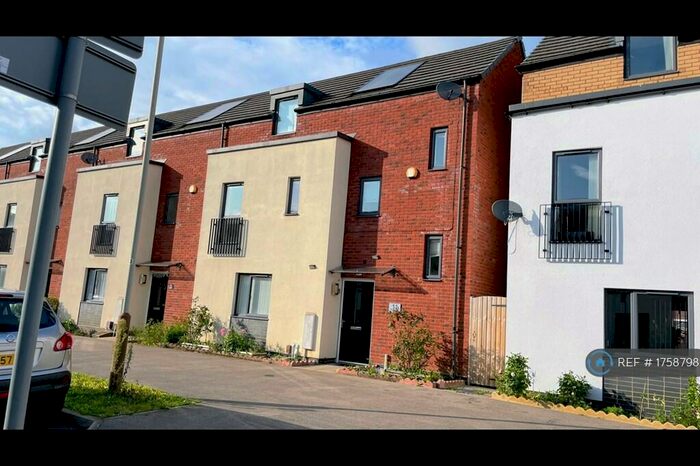 4 Bedroom End Of Terrace House To Rent In Sandal Avenue, Leicester, LE4