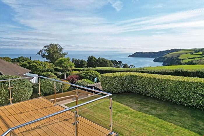 4 Bedroom Detached House For Sale In Porthpean Beach Road, St Austell, Cornwall, PL26