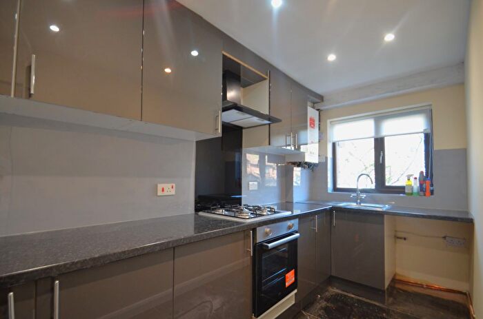 2 Bedroom End Terrace House To Rent In Natalie Close, Feltham, TW14