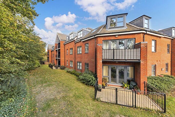 2 Bedroom Flat For Sale In Goodes Court, Royston, SG8