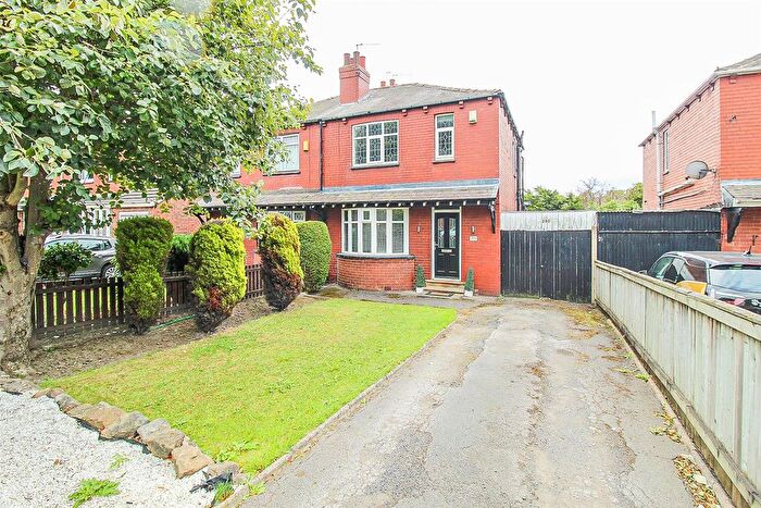3 Bedroom Semi-Detached House For Sale In Horbury Road, Wakefield, WF2