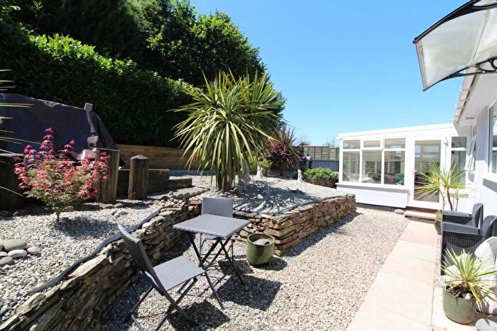 3 Bedroom Bungalow For Sale In Callington, PL17