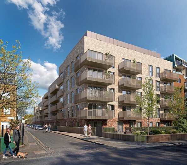3 Bedroom Flat For Sale In Solomons Passage, London, SE15