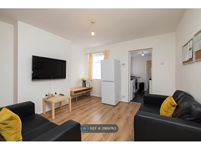 3 Bedroom Terraced House To Rent In Charterhouse Road, Coventry, CV1
