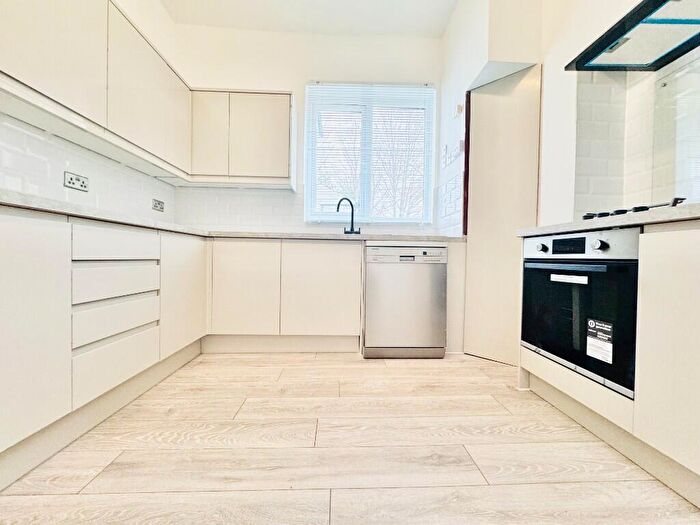 4 Bedroom Terraced House To Rent In Beaconsfield Road, London, N15