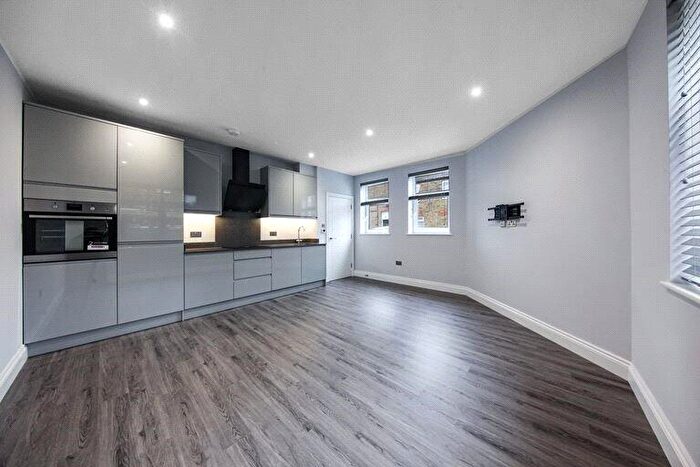 1 Bedroom Maisonette To Rent In Lancaster Road, Enfield, EN2