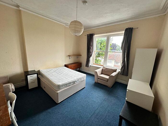 3 Bedroom Flat To Rent In Woodstock Road, Bristol, BS6