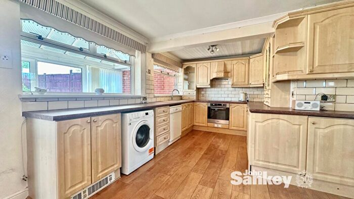 2 Bedroom Detached House For Sale In Westfield Drive, Mansfield, NG19