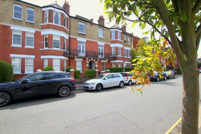 1 Bedroom Flat To Rent In Alwyne Roas, London, SW19
