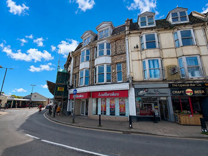 2 Bedroom Flat To Rent In Victoria Street, Paignton, TQ4