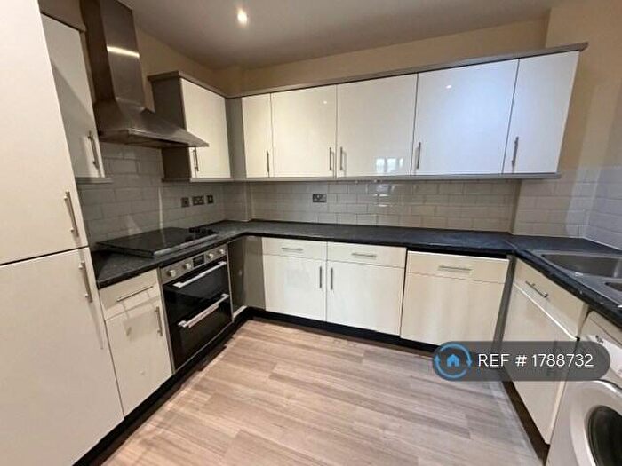 2 Bedroom Flat To Rent In Stanley Road, Harrow, HA2