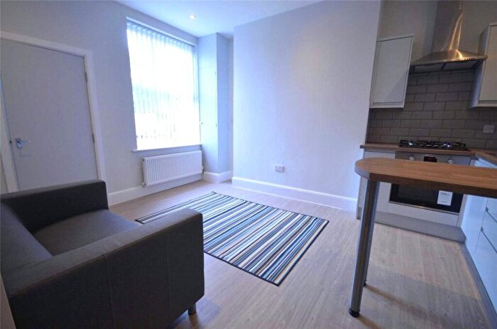 1 Bedroom Apartment To Rent In Ladybarn Road, Fallowfield, Manchester, M14