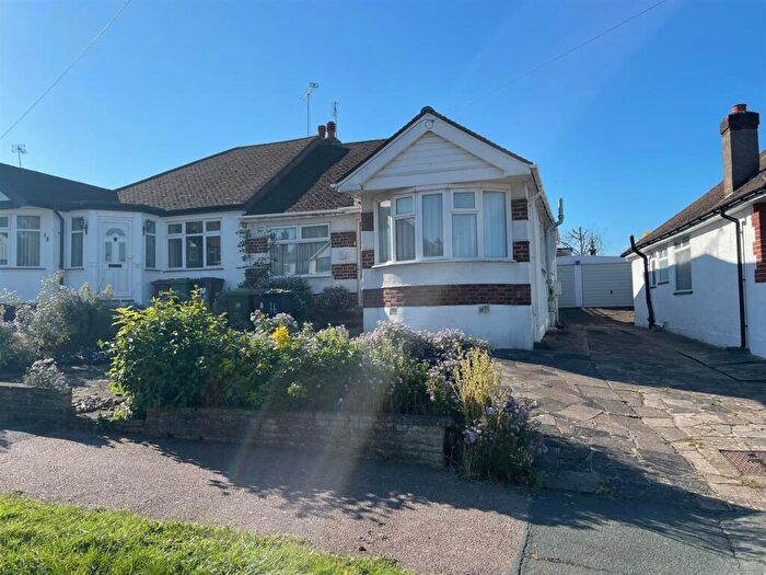 2 Bedroom Semi-Detached Bungalow For Sale In Sunnybank Road, Potters Bar, EN6