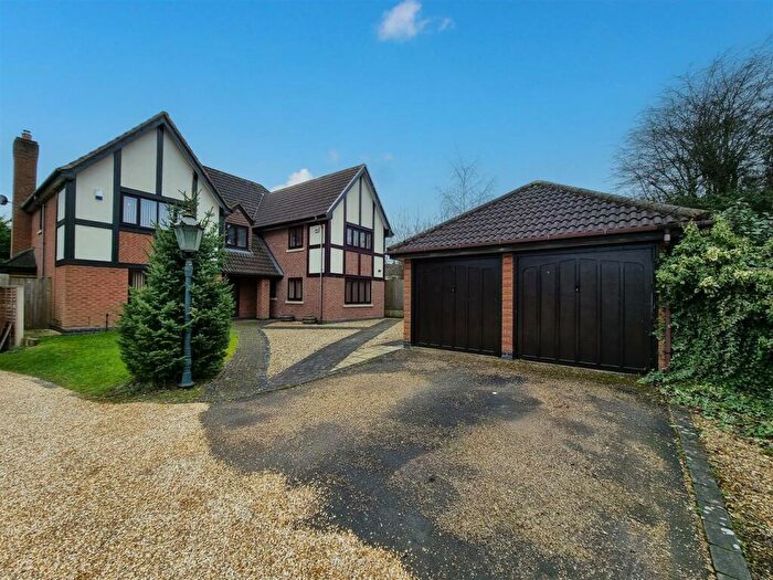 5 Bedroom House To Rent In Norton Drive, Wythall, Birmingham, B47