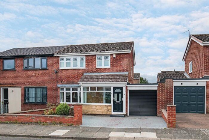 3 Bedroom Semi-Detached House For Sale In Abercorn Place, Wallsend, NE28