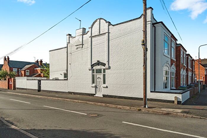 3 Bedroom End Of Terrace House For Sale In Crompton Road, Tipton, DY4