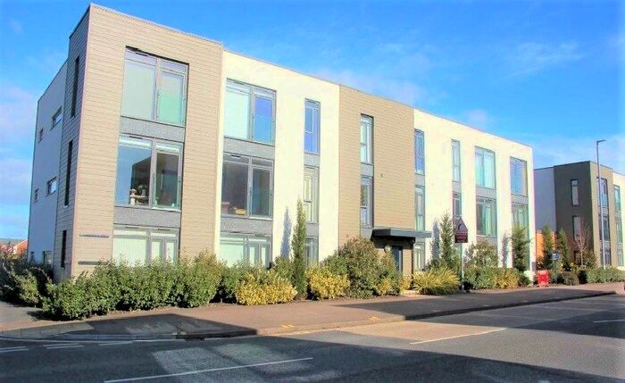 2 Bedroom Flat To Rent In Cunningham Court, Taunton, TA1