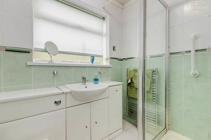 2 Bedroom Semi-Detached Bungalow For Sale In Scot Lane, Blackrod, Bolton, BL6