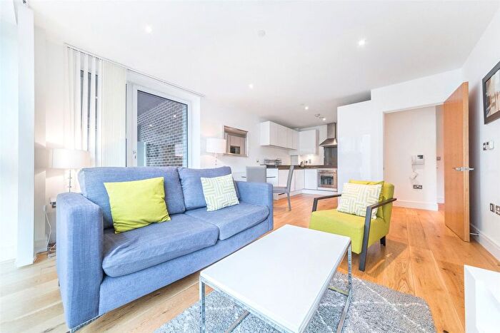 1 Bedroom Flat For Sale In Caxton Street North, Canning Town, E16