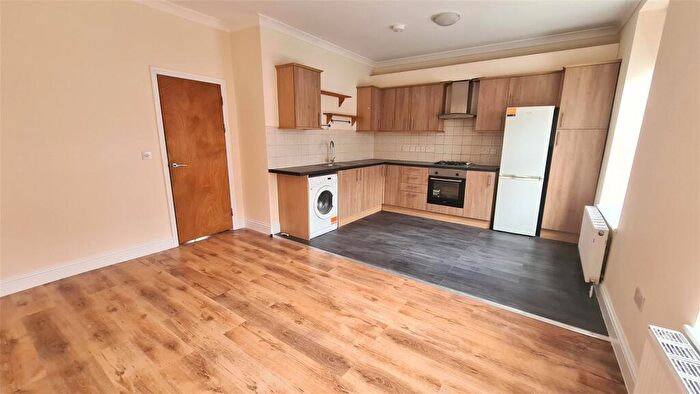 2 Bedroom Flat To Rent In Green Lanes, Harringay, N4