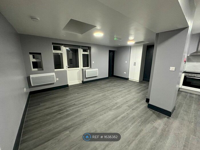 1 Bedroom Flat To Rent In Kentwood Hill, Tilehurst, Reading, RG31