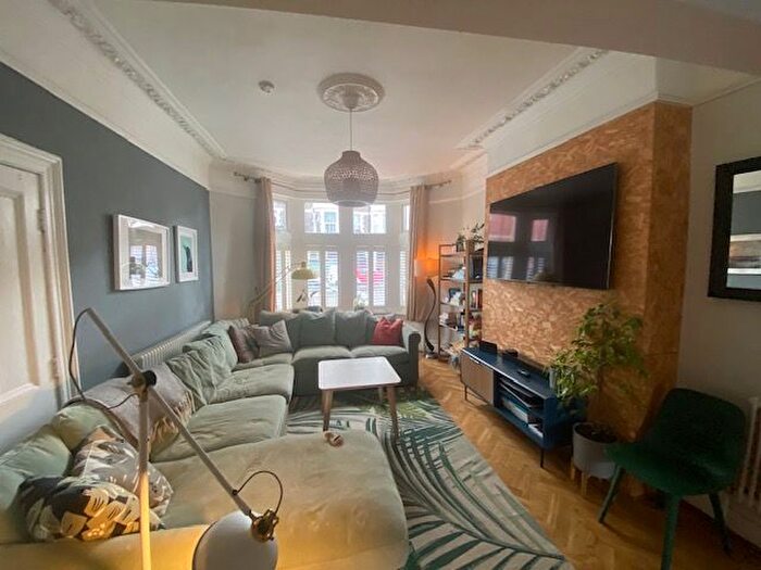 5 Bedroom Property To Rent In Albany Road, Cardiff, CF24