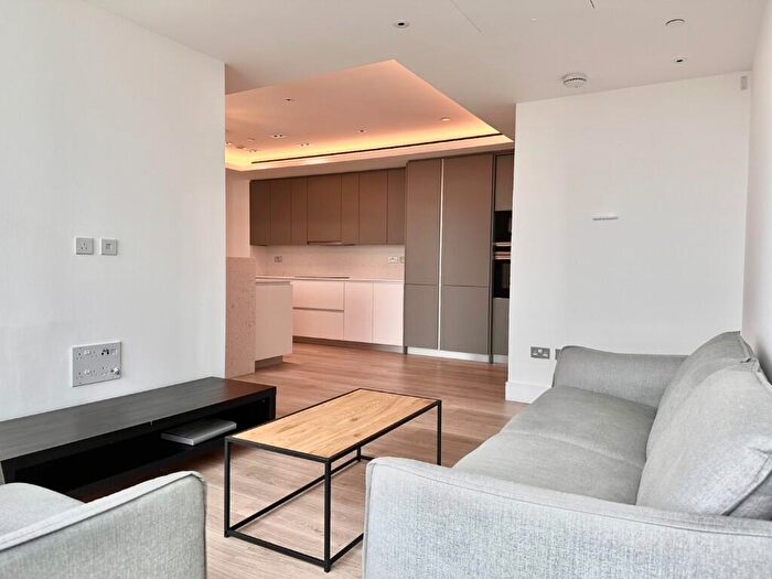 3 Bedroom Flat To Rent In Bollinder Place, London, EC1V