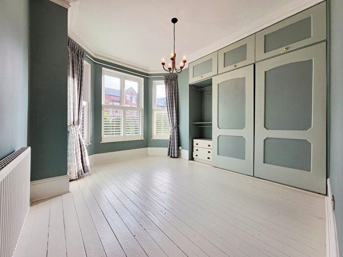 2 Bedroom Flat To Rent In Clyde Road, West Didsbury, Manchester, M20