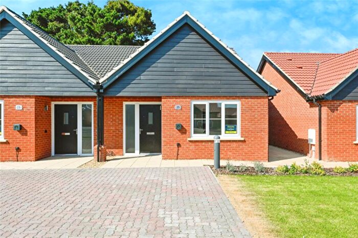1 Bedroom Bungalow For Sale In Hornbeam Drive, Hunstanton, Norfolk, PE36