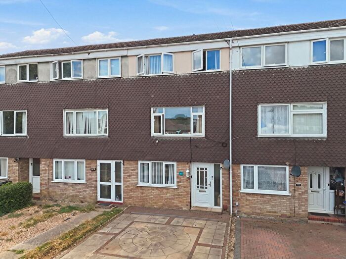 4 Bedroom Terraced House For Sale In Manners Way, Southend-On-Sea, SS2