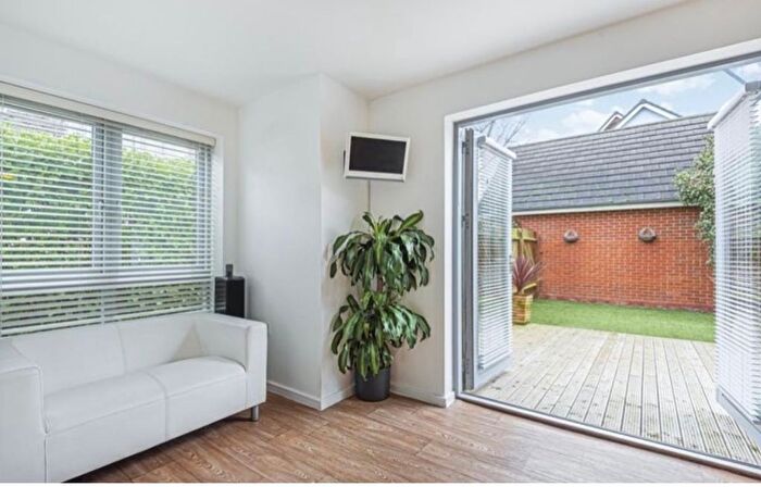5 Bedroom Detached House To Rent In Henrietta Chase, Chatham, ME4
