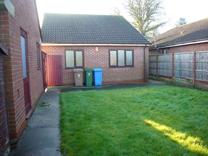 2 Bedroom Detached Bungalow For Sale In St. Davids View, Airmyn, DN14