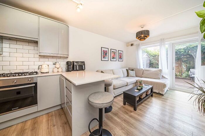 2 Bedroom Flat For Sale In Nantes Close, Clapham Junction, SW18