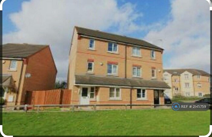 3 Bedroom Semi-Detached House To Rent In Nightingale Crescent, Harold Wood, Romford, RM3