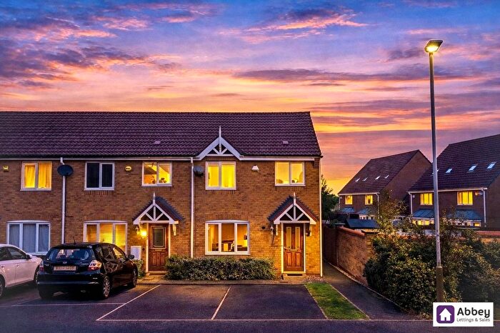 3 Bedroom End Of Terrace House For Sale In Bestwood Close, Heathley Park, Leicester, LE3