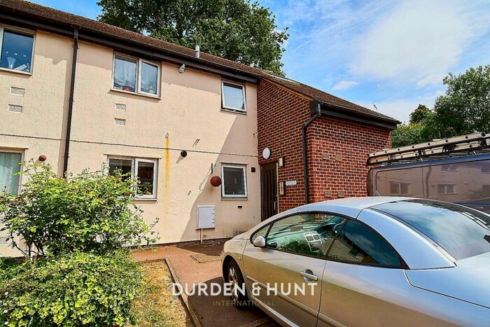 1 Bedroom Apartment To Rent In Jacksons Close, Ongar, CM5
