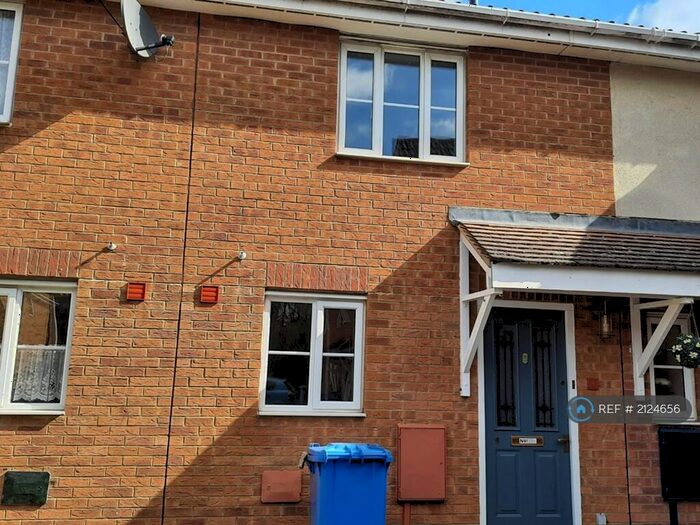 2 Bedroom Terraced House To Rent In Merrivale Close, Kettering, NN15