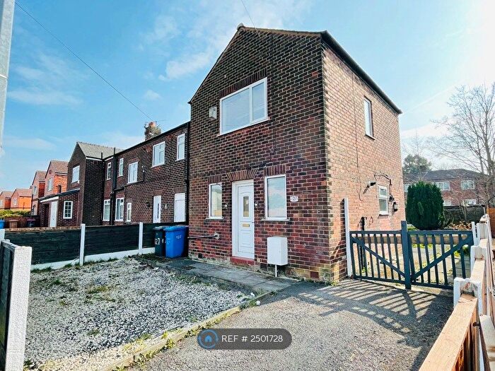 3 Bedroom Semi-Detached House To Rent In Mossfield Road, Swinton, Manchester, M27