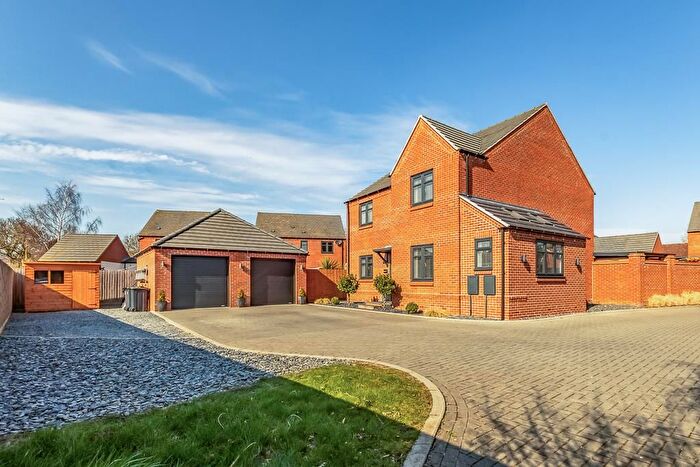 4 Bedroom Detached House For Sale In Mill Field Close, Burton Joyce, NG14