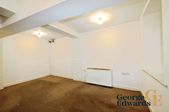 1 Bedroom Apartment To Rent In Hill Street Haverfordwest, SA61