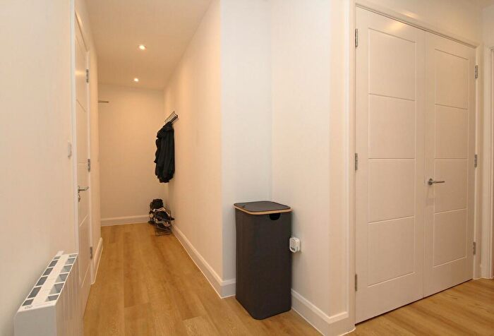 2 Bedroom Apartment For Sale In Leys Avenue, Letchworth Garden City, SG6