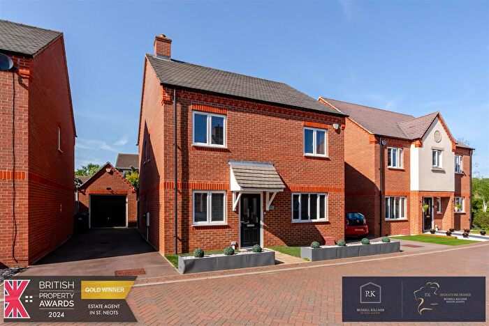 4 Bedroom Detached House For Sale In Whinfell Close, Eaton Socon, St. Neots, PE19