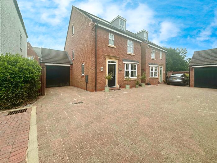 4 Bedroom Detached House For Sale In Henry Fowler Drive, Wolverhampton, WV6
